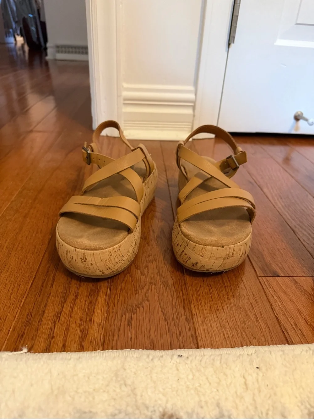 Lucky Brand Tan Cork Platform Sandals
